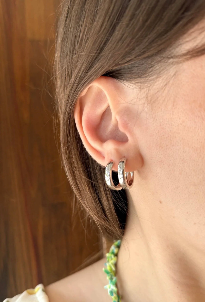 VIP Orta Boy Sade Halka Küpe Gümüş Renk