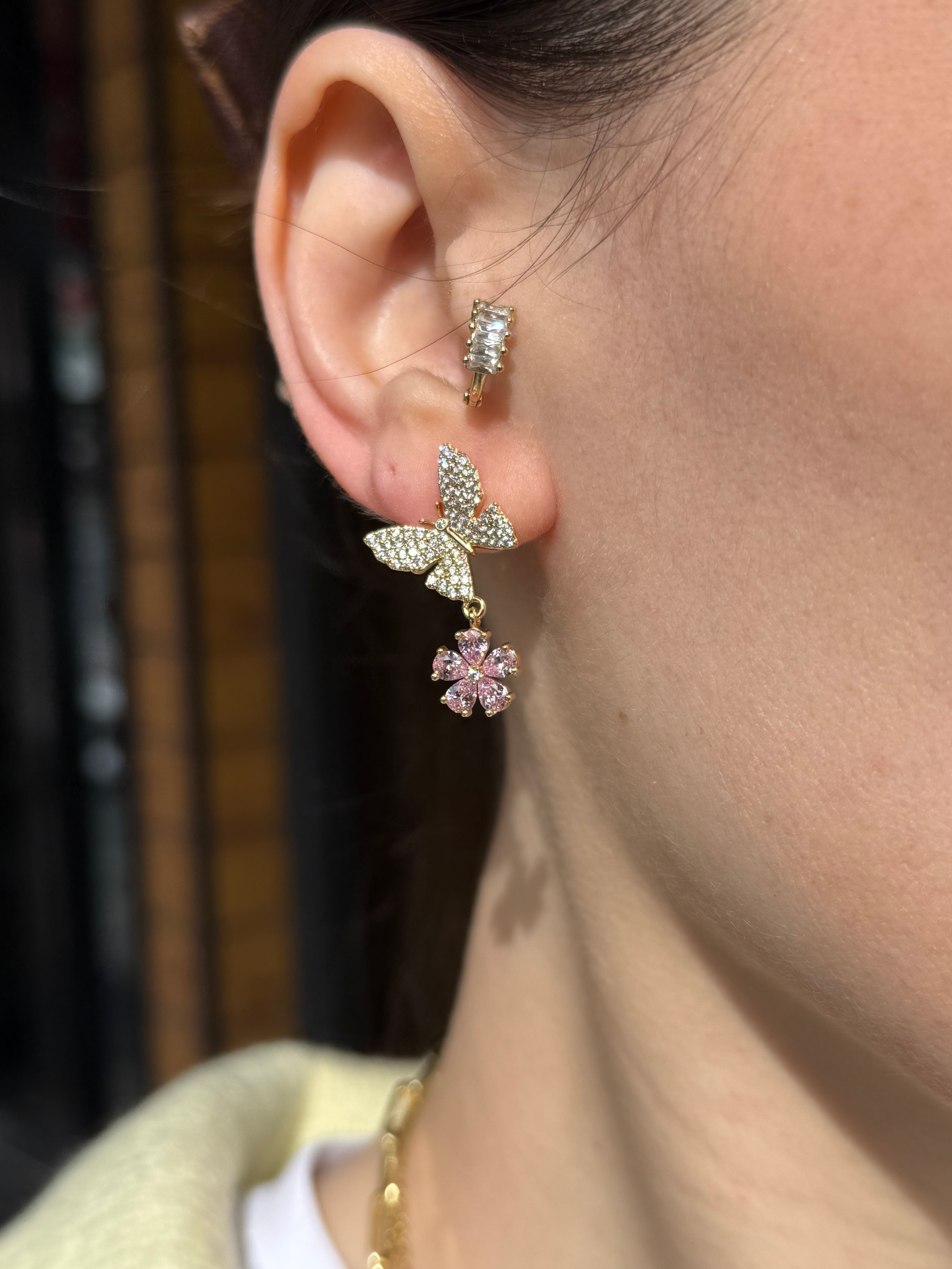 VIP Pembe Taşlı Çiçek Sallantılı Kelebek Küpe