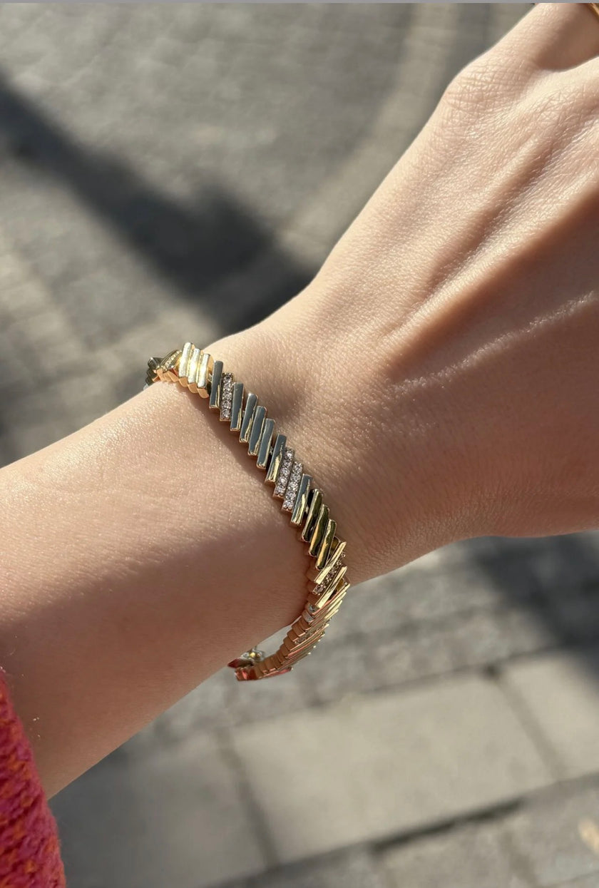 VIP Gömme Taş Detaylı Yatay Şerit Bileklik 17 + 2 cm