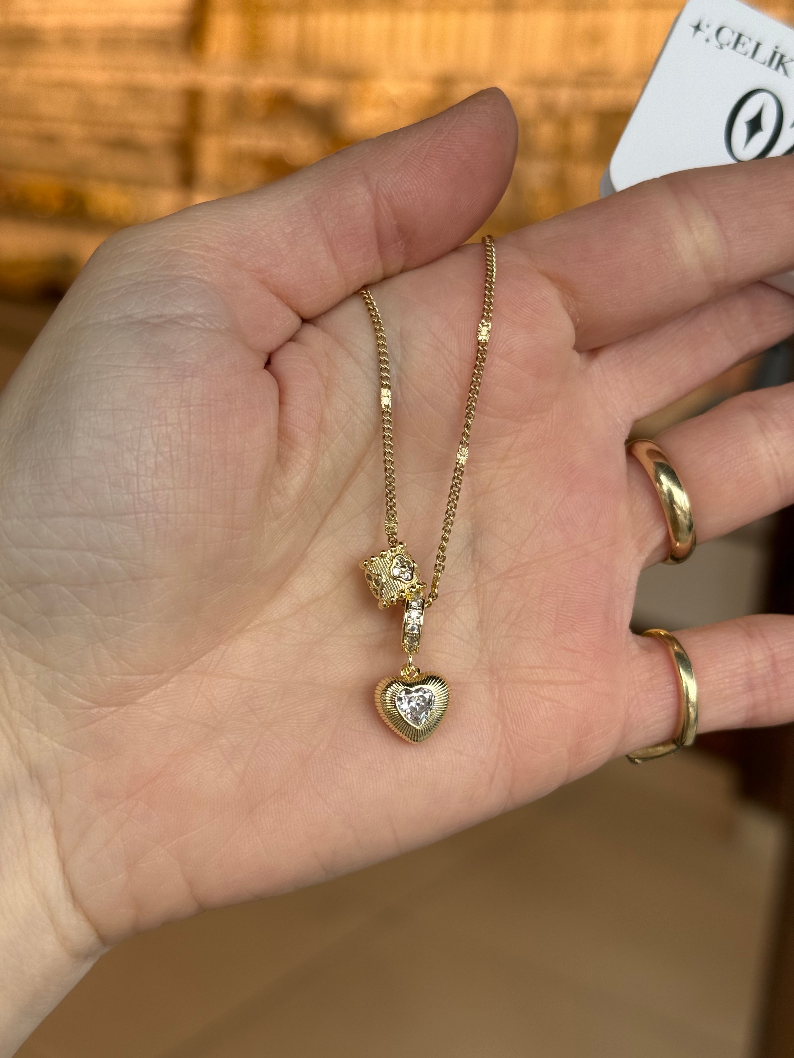 Kalp Charmlı Çelik Kolye