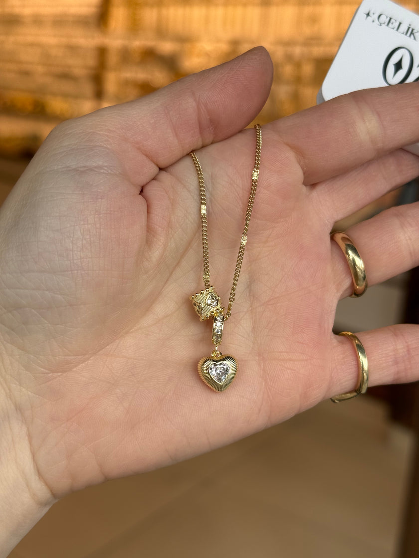 Kalp Charmlı Çelik Kolye