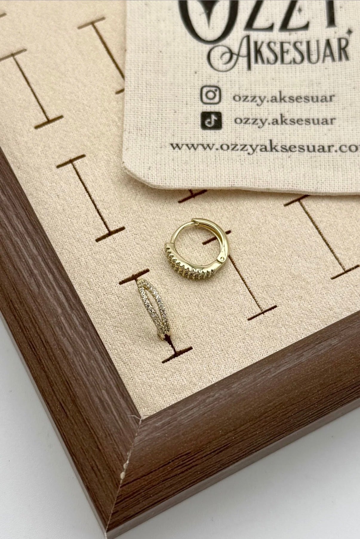 VIP Çift Sıralı Yay Model Halka Küpe