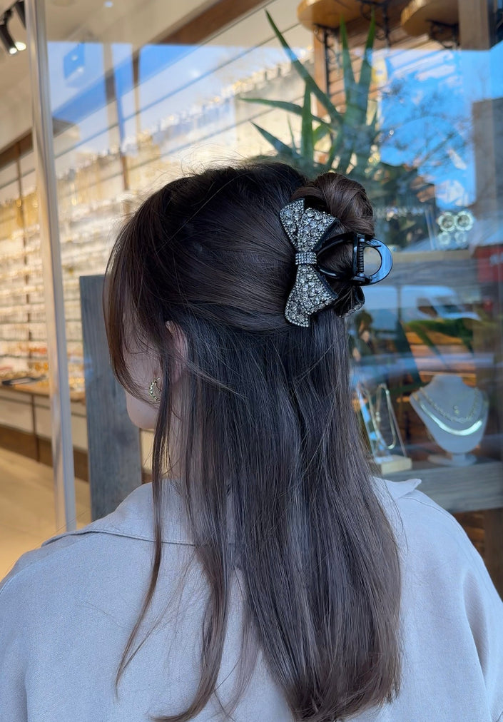 Yuvarlak Taş İşlemeli Fiyonk Detay Kaliteli Mandal Toka