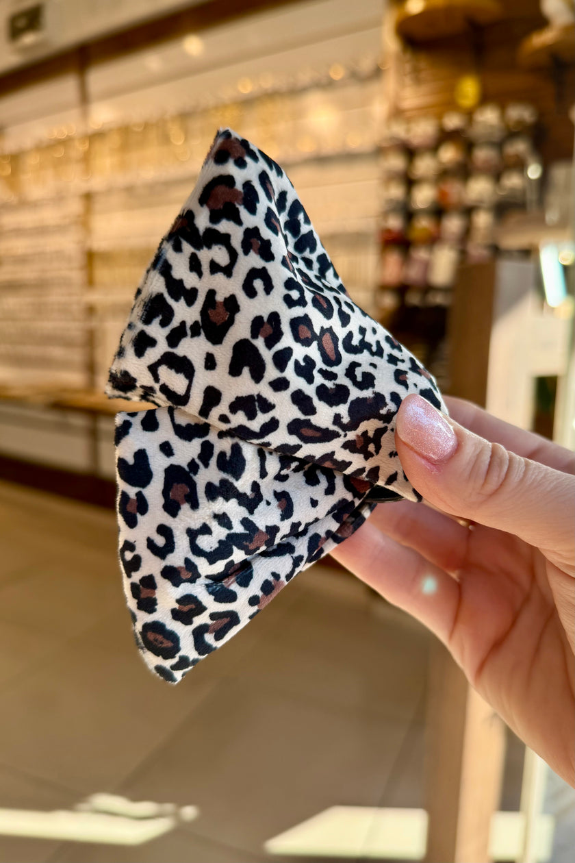 Leopar Desenli Süet Kaplama Mandal Toka Açık Renk