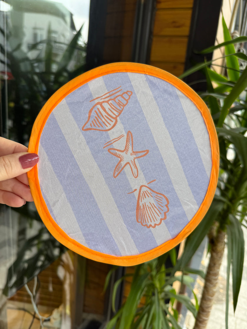 Çıtçıtlı Çantalı Katlanabilir Yuvarlak Yelpaze 20 cm Şeritli İstiridye Desenli