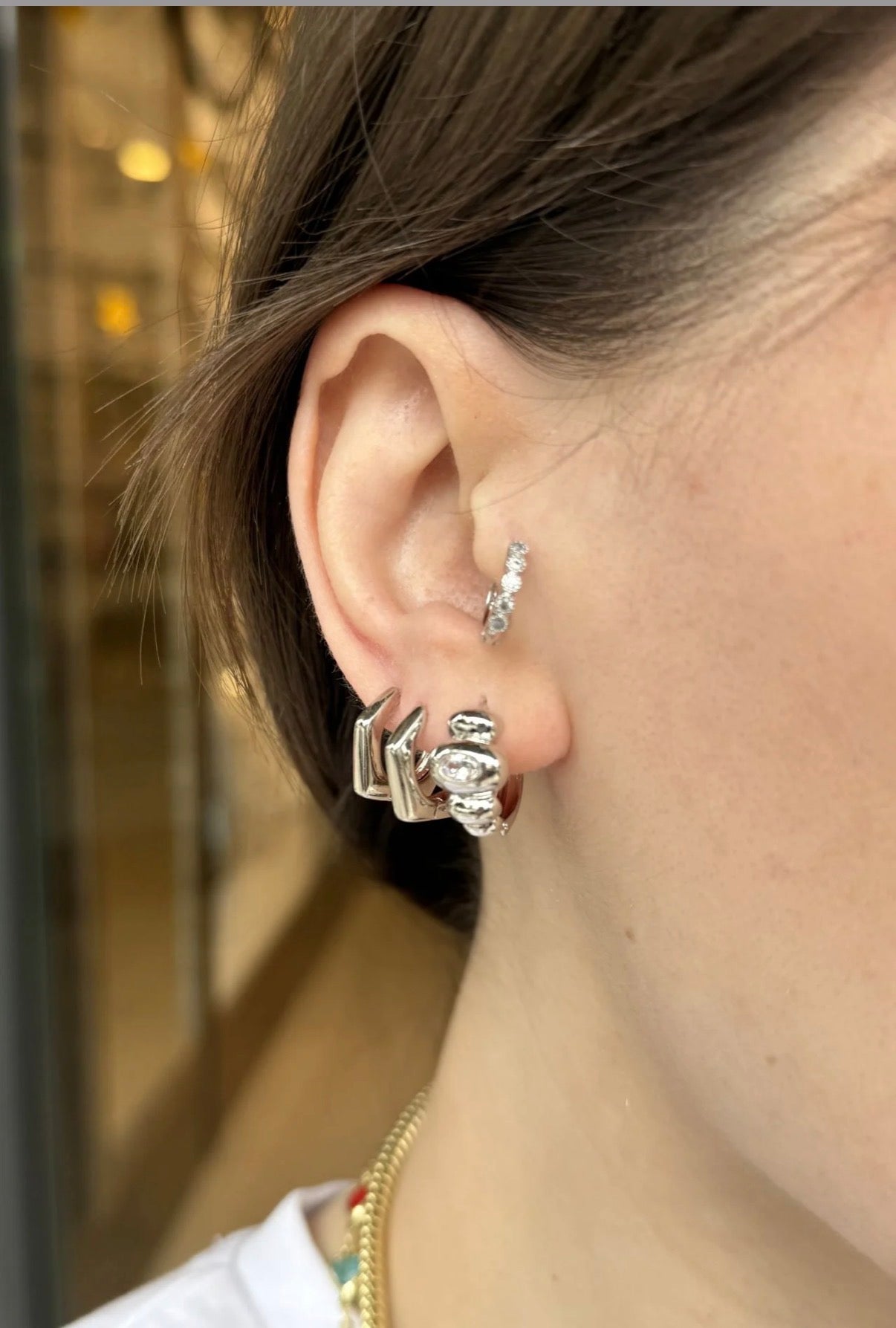 VIP Oval Taş Detay Bombeli Halka Küpe Gümüş Renk