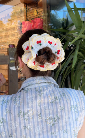 Kiraz İşlemeli Katlı Simit Toka