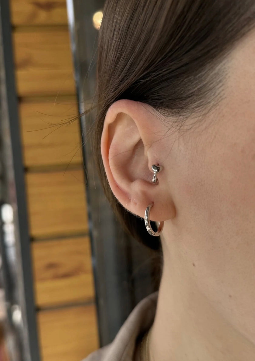 VIP Kalp Detaylı Minik Halka Küpe Gümüş Renk