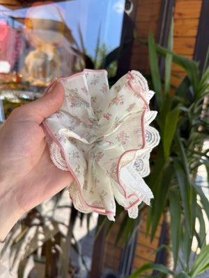 Çiçek Desen Fistolu Simit Toka Yeşil
