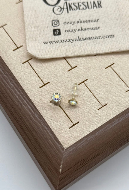 VIP Svrvski Taşlı Elmas Kesim Tek Taş Küpe 14K