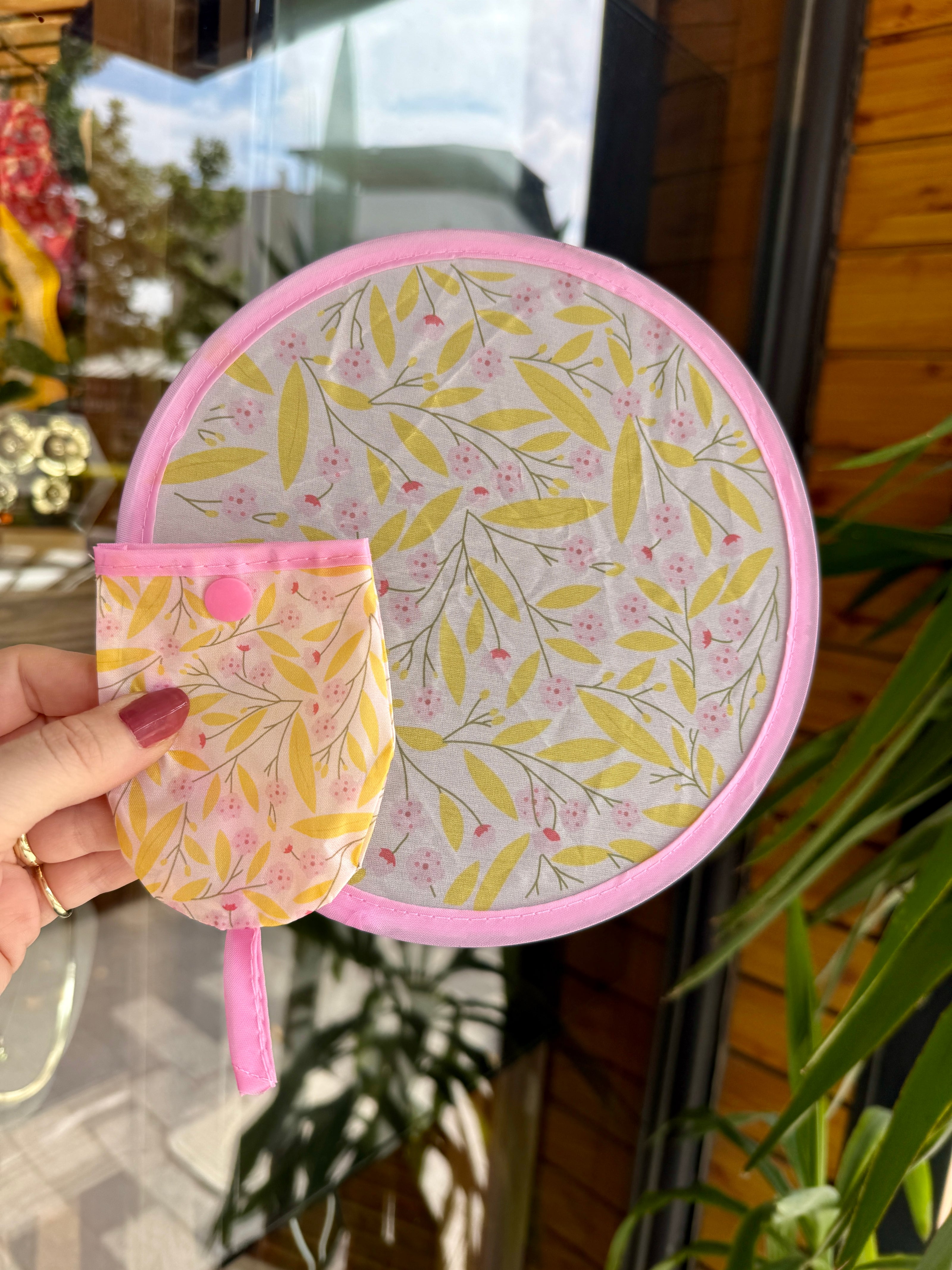 Çıtçıtlı Çantalı Katlanabilir Yuvarlak Yelpaze 20 cm Pembe Tomurcuk Çiçekli
