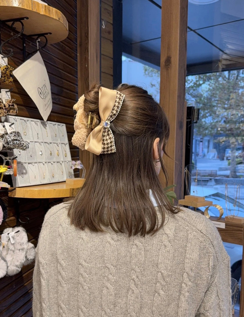 Fiyonklu Peluş Ayıcık Mandal Toka