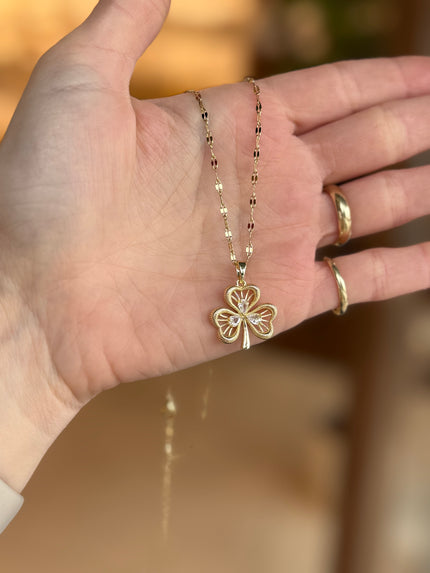 Damla Taş Detaylı Yonca Uç Çelik Kolye