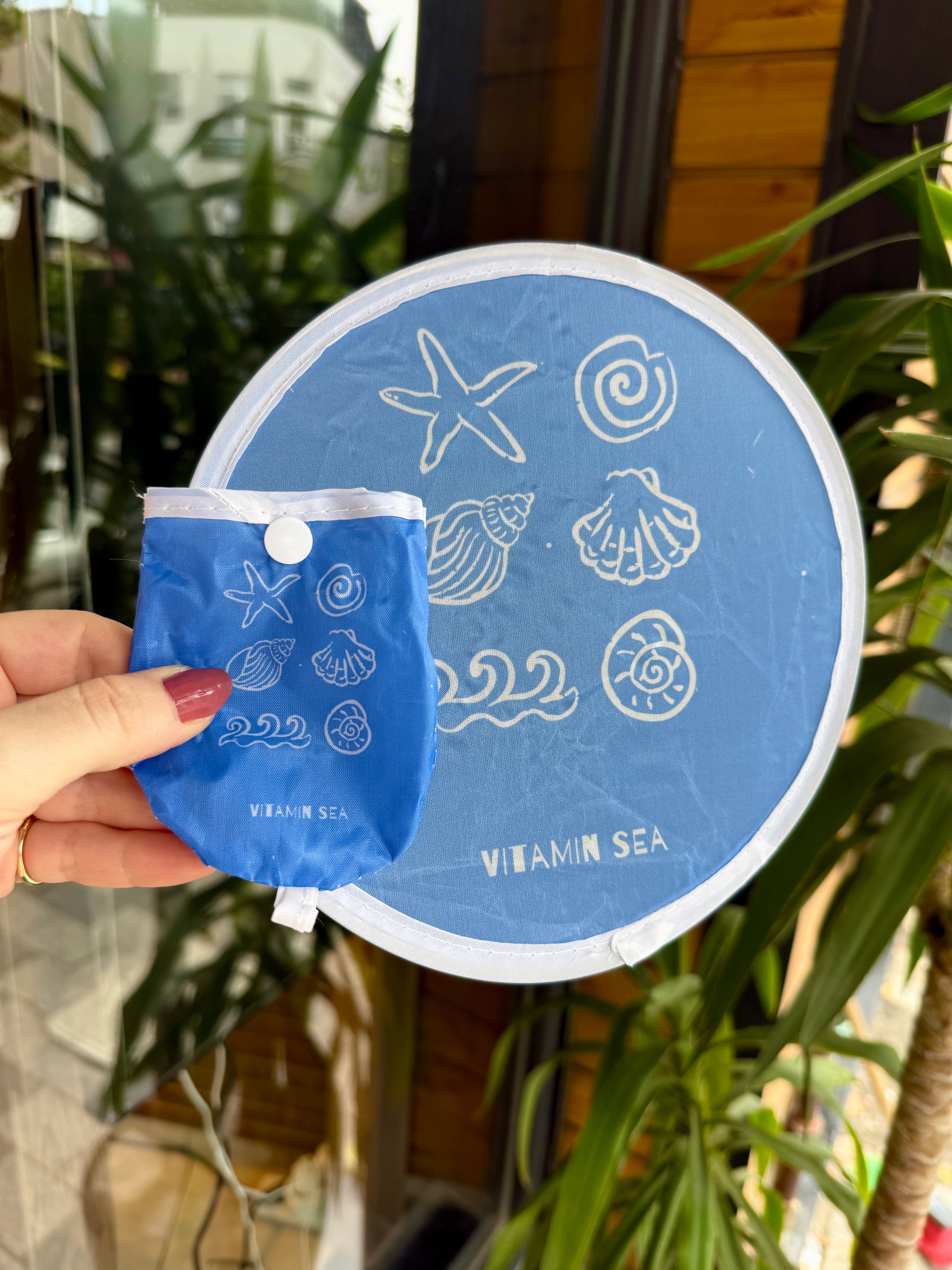 Çıtçıtlı Çantalı Katlanabilir Yuvarlak Yelpaze 20 cm Vitamin Sea Desenli