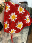 Papatyalı Örgü Üçgen Bandana Toka Kırmızı Renk