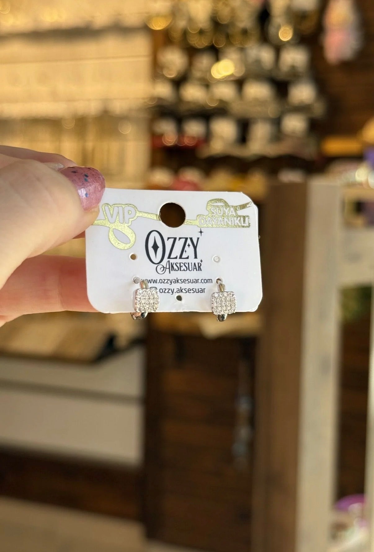 VIP Gömme Taşlı Kare Modelli Küçük Halka Küpe Gümüş Renk