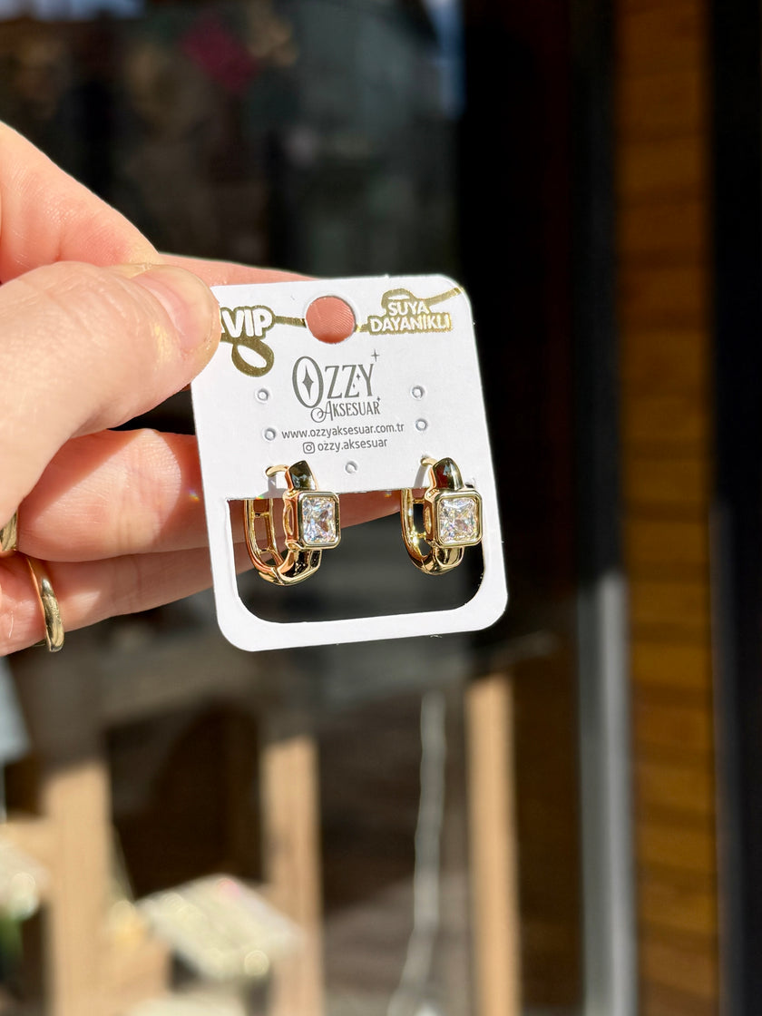VIP Elmas Kesim Kare Taşlı Oval Halka Küpe