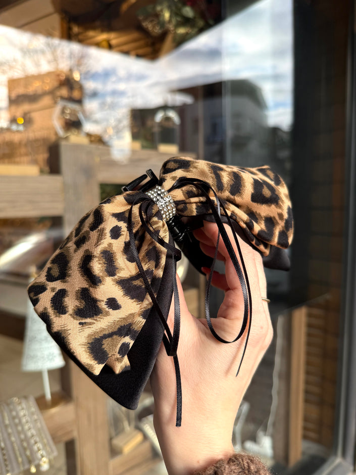 Taşlı Kemer Detay Leopar Desen Küçük Mandal Toka Açık Renkli