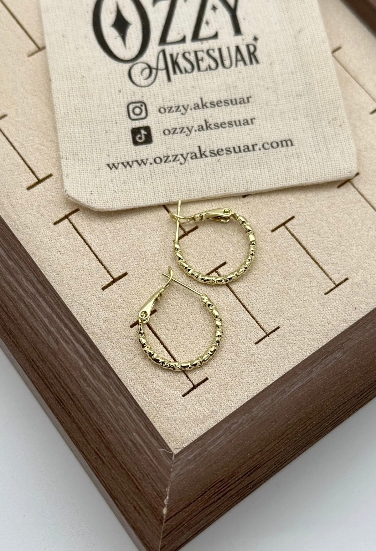 VIP Ezmeli Halka Küpe Küçük 14K