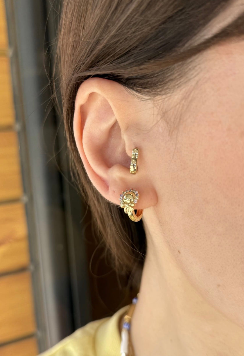 VIP Soft Renk Taş Detay Fiyonklu Güneş Halka Küpe 14K