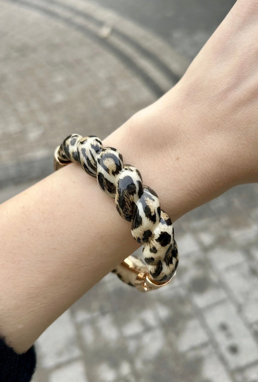 Burgulu Model Leopar Desenli Kelepçe Bileklik