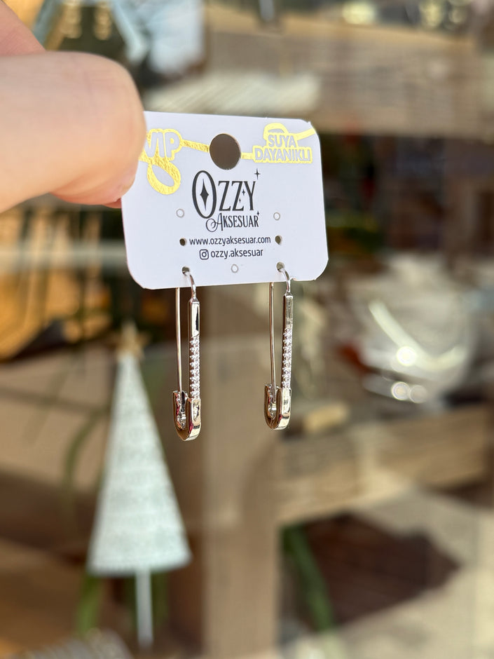 VIP Önü Gömme Taşlı Çengelli İğne Küpe Gümüş Renk