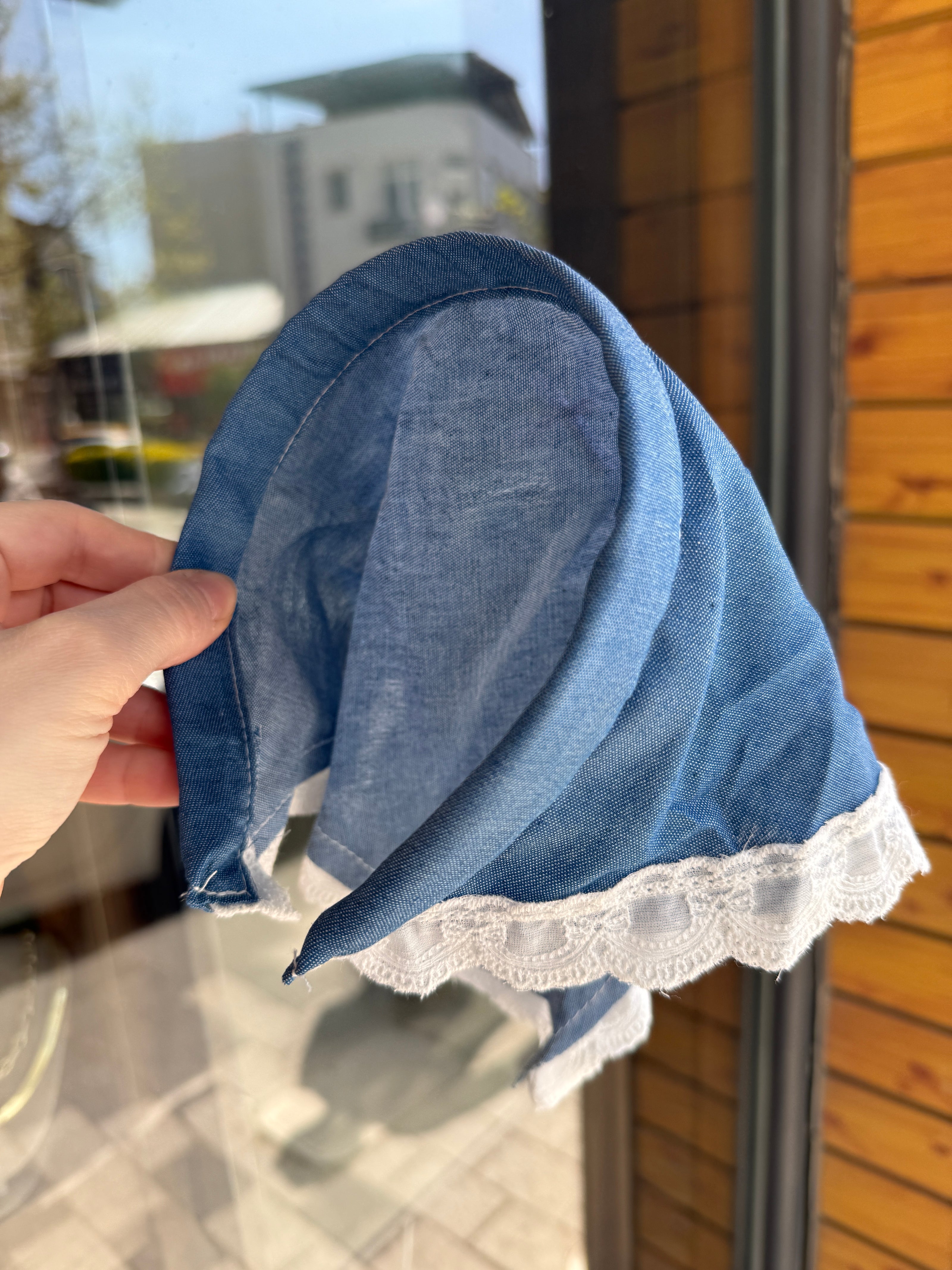 İnce Kot Kumaş Taş Detaylı Yarım Bandana Taç Toka Açık Renk