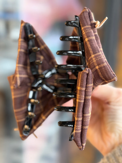 Düğme Detay Ekoseli Kumaş Üçgen Mandal Toka Kahverengi