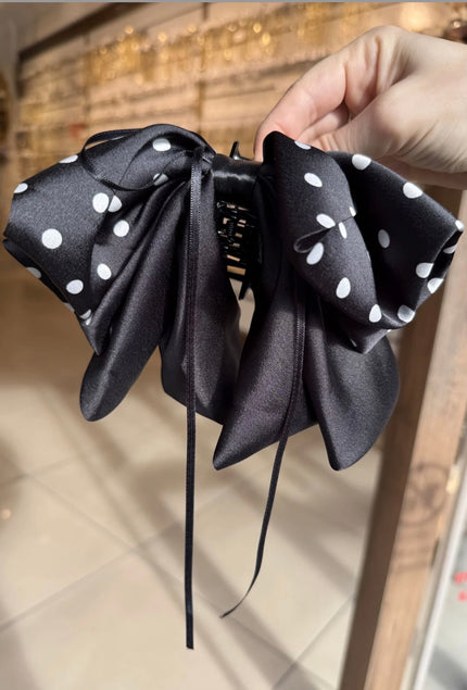 Puantiyeli Büyük Fiyonk Model Küçük Mandal Toka Siyah