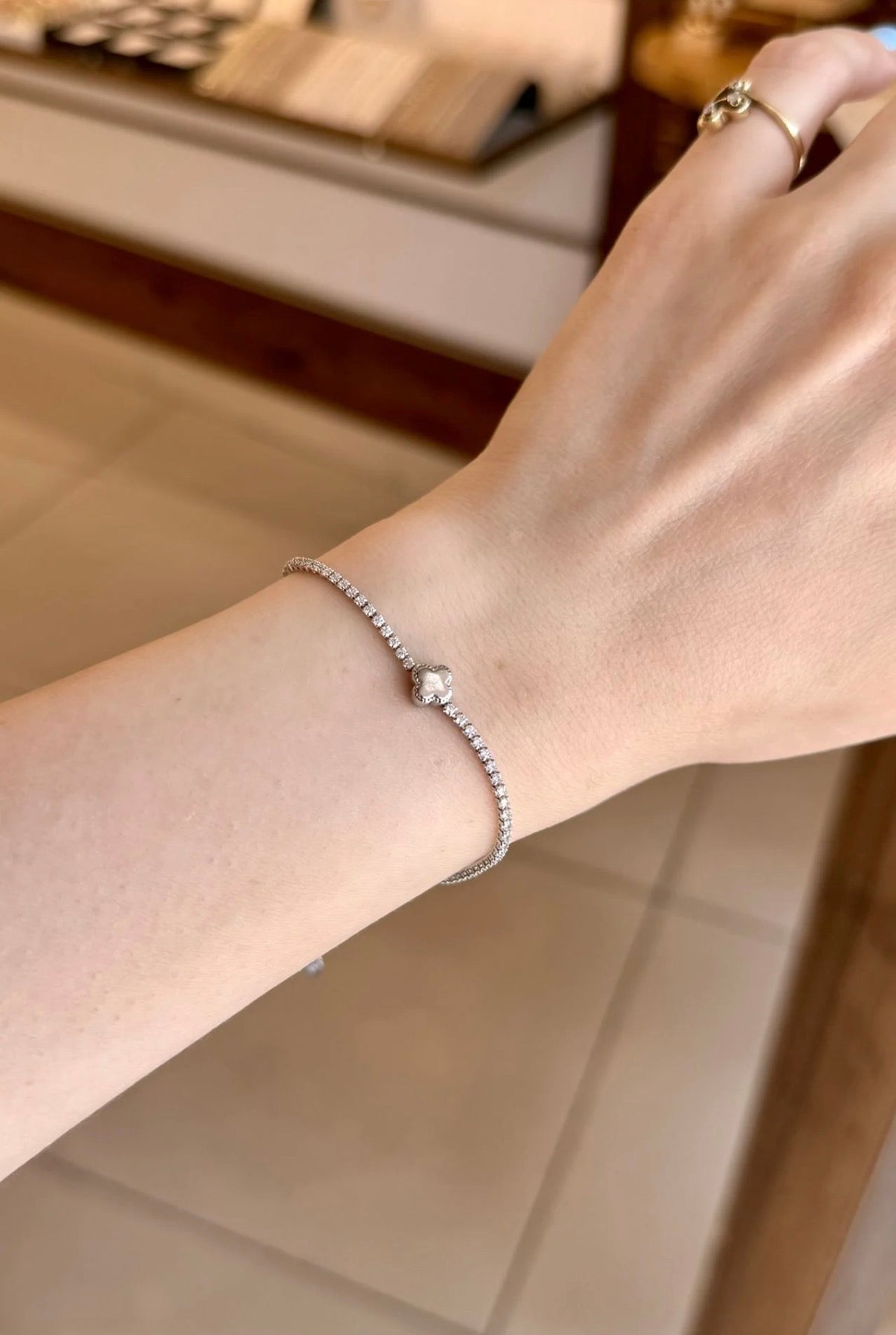 Yonca Detaylı Su Yolu Bileklik 16 + 3 cm Gümüş