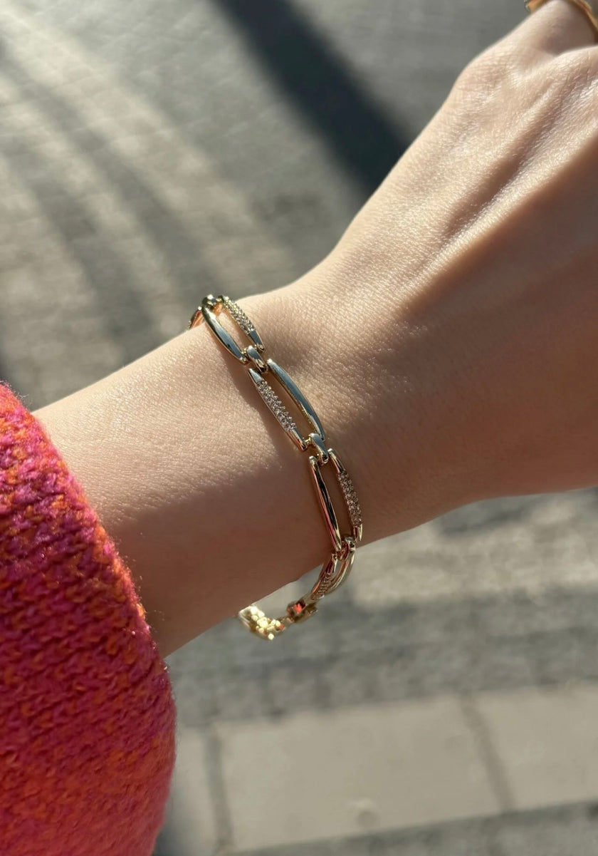 VIP Gömme Taş Detaylı Sıra Oval Model Bileklik 17 + 2 cm 14K