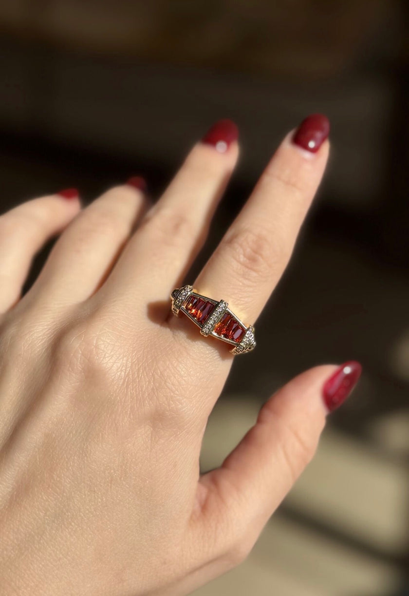 3 Kemerli Sıra Baget Taş Ayarlanabilir Yüzük Kırmızı Taş