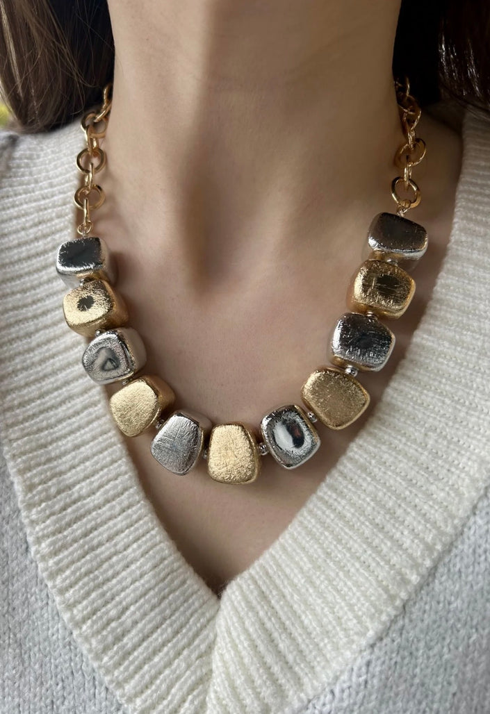 İki Renkli Sıra Küp Model Premium Kolye 45 + 5 cm