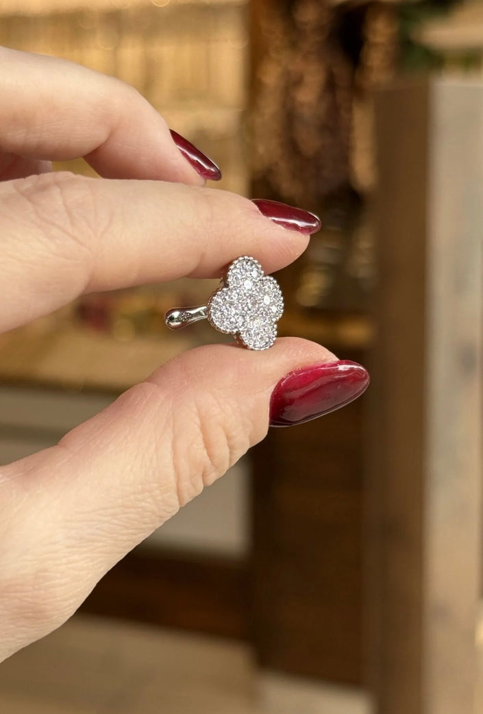 Gömme Taşlı Yonca Model Earcuff Kıkırdak Küpe Gümüş Renk