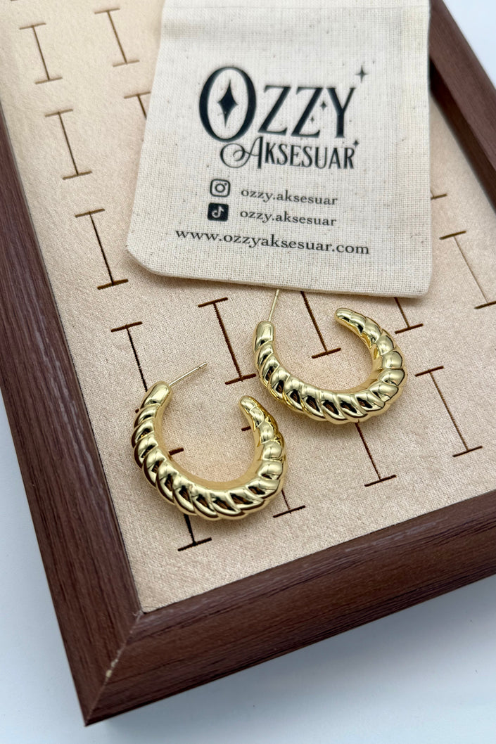 VIP Sarmal Damla Model Yarım Halka Küpe