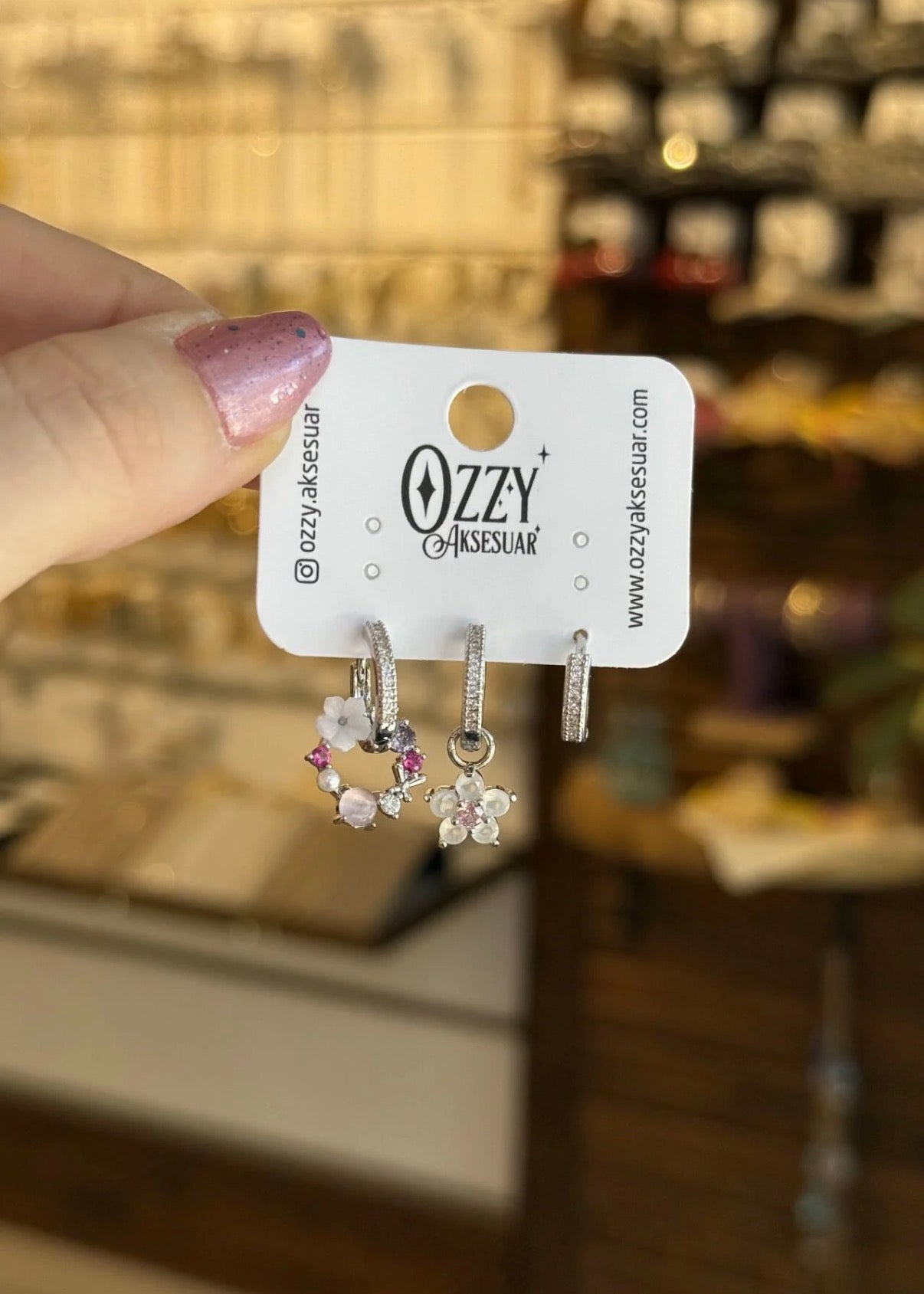 Kristal Taşlı Çiçek Detay 3'lü Set Küpe Gümüş Renk