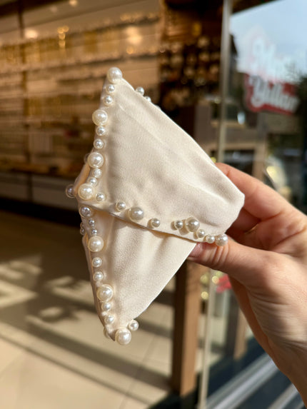 Zımbalı İnci İşlemeli Saten Mandal Toka Krem