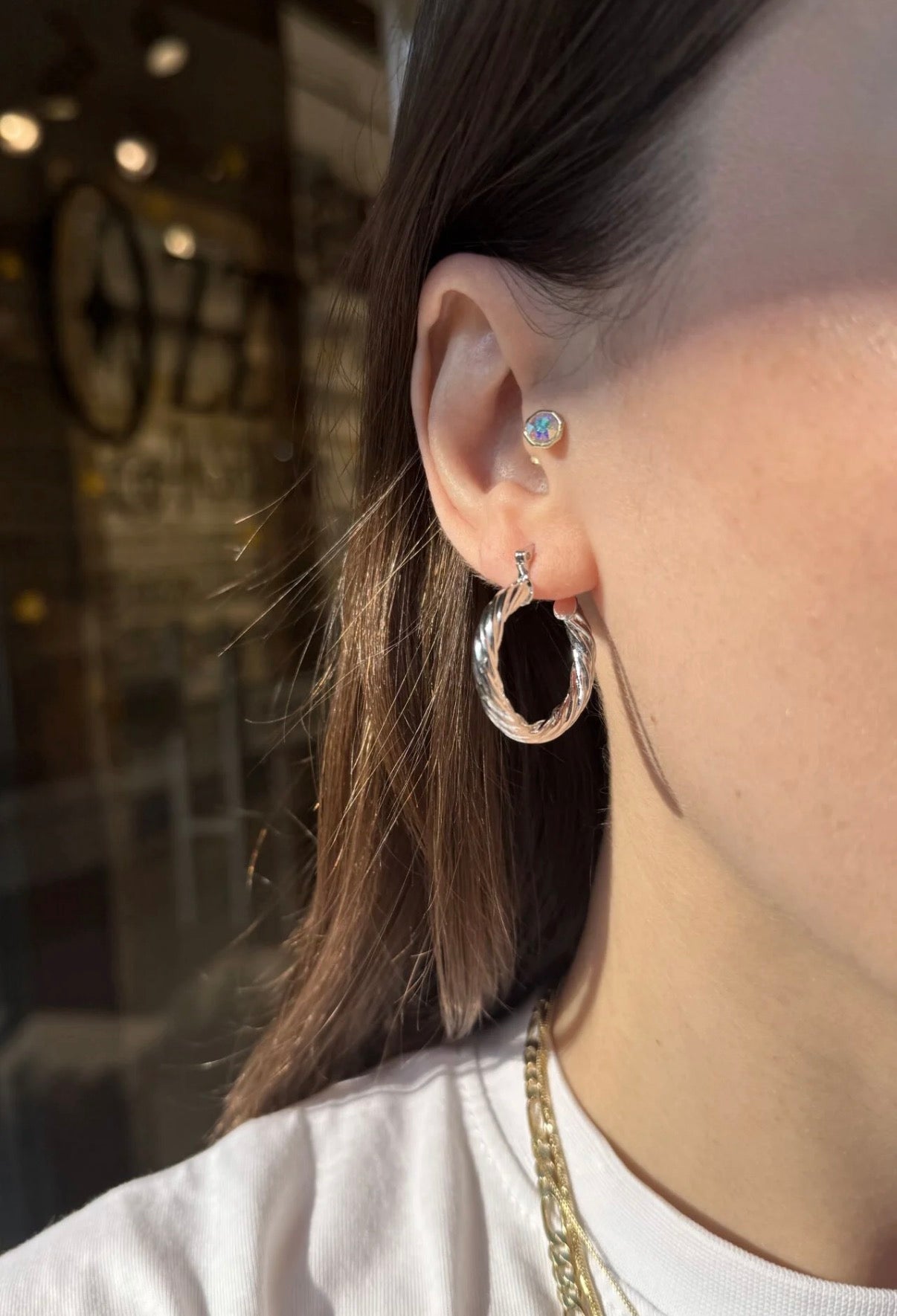 Burgulu Halka Küpe Orta Gümüş Renk