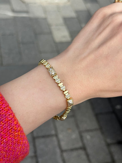 VIP Taşlı Piramit Model Bileklik 17 + 3 cm