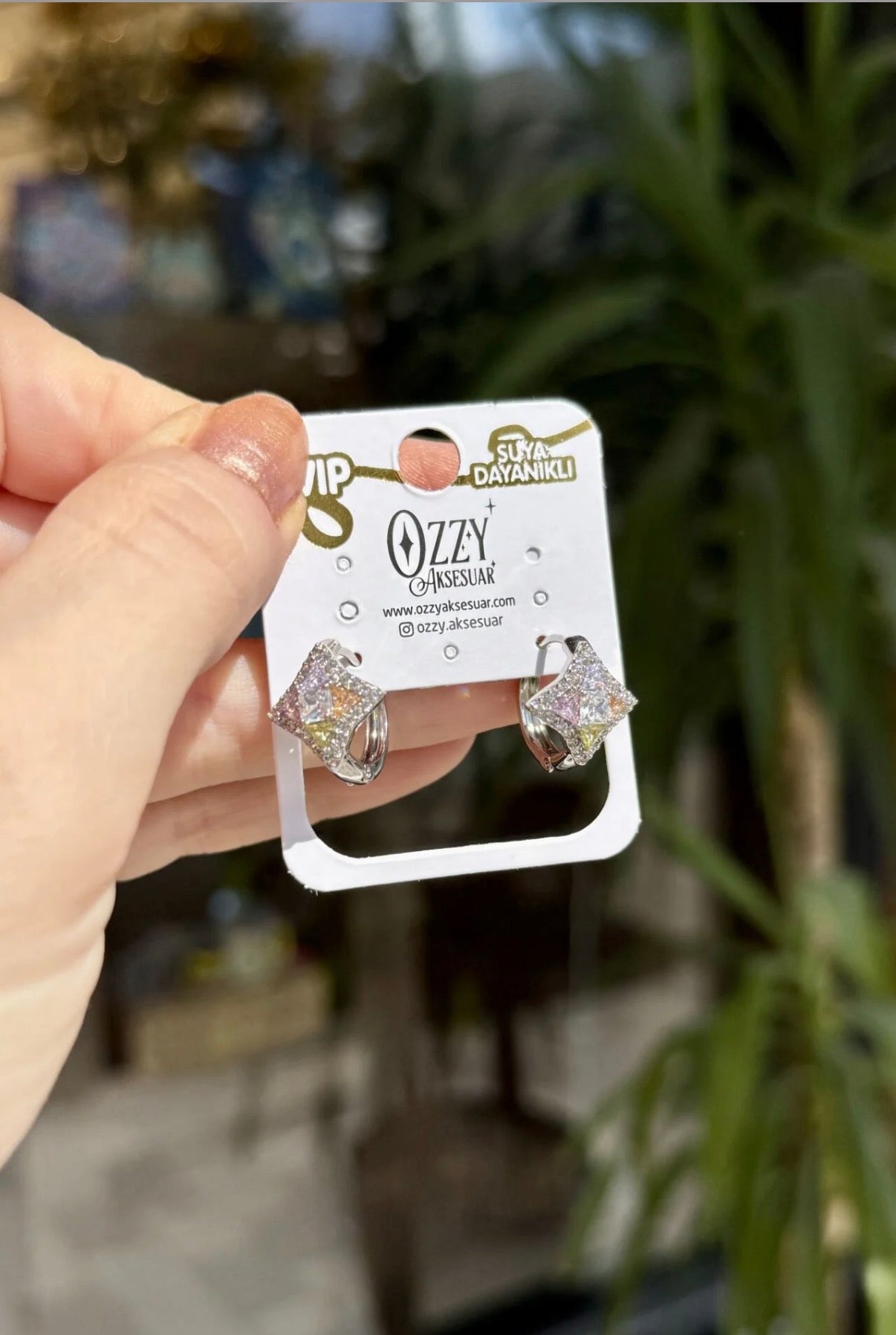 VIP Taş İşlemeli Yıldız Model Halka Küpe Gümüş Renk Renkli Taş