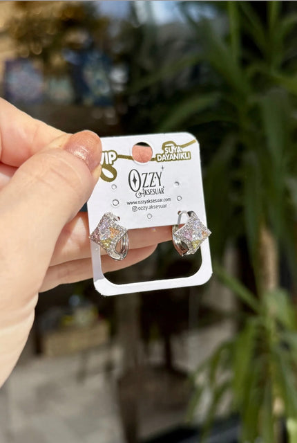 VIP Taş İşlemeli Yıldız Model Halka Küpe Gümüş Renk Renkli Taş