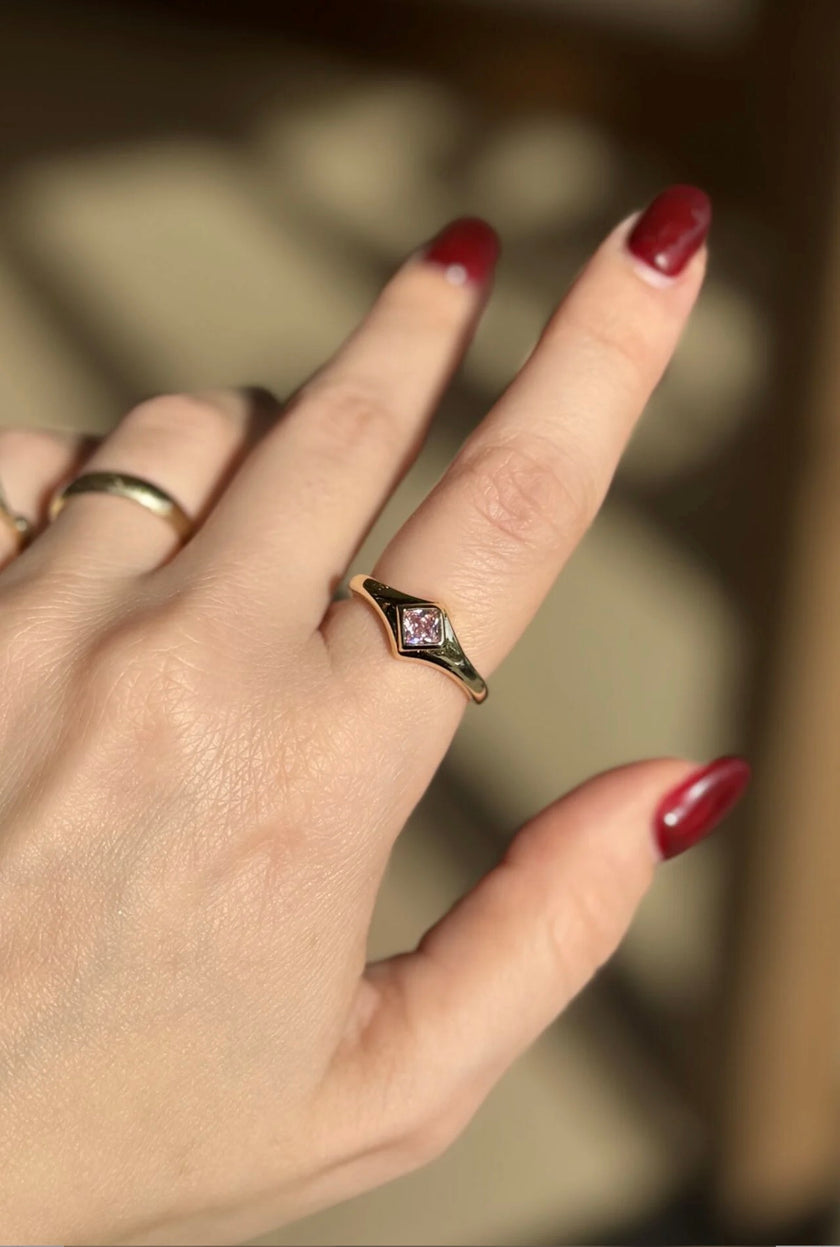 Karo Taş Ayarlanabilir Yüzük Pembe Taş