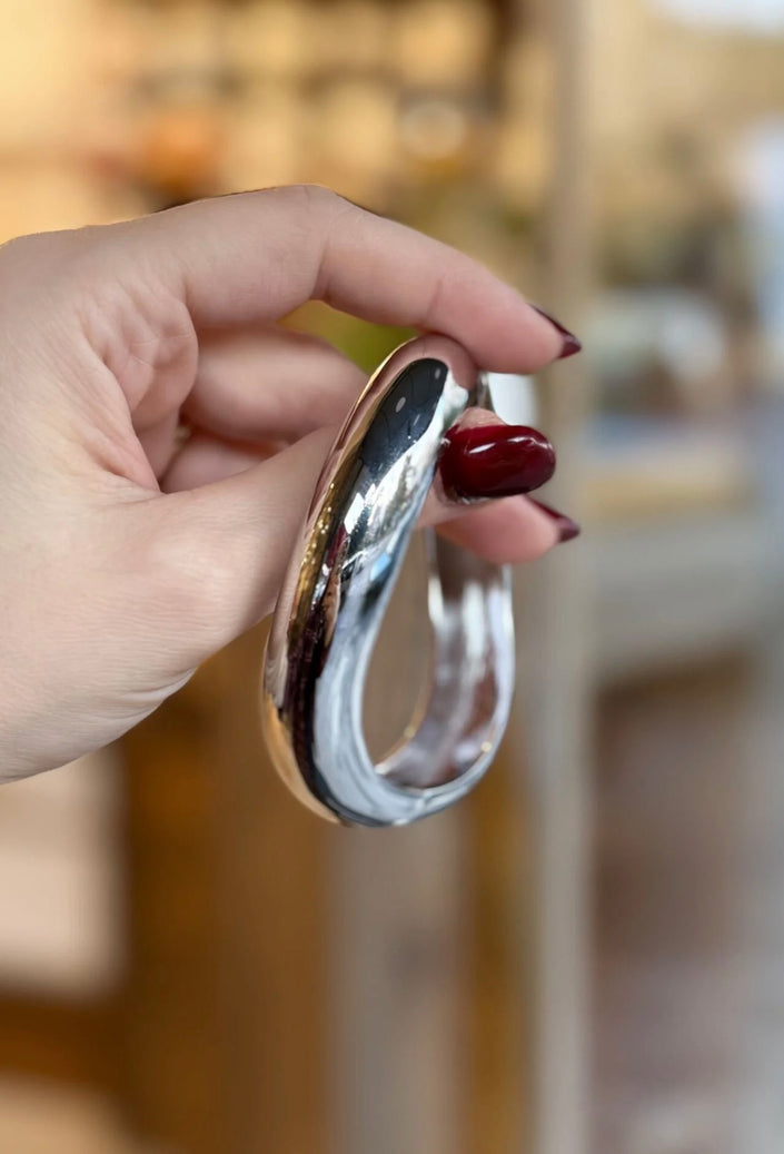 Dalgalı Model Kelepçe Bileklik Gümüş Renk