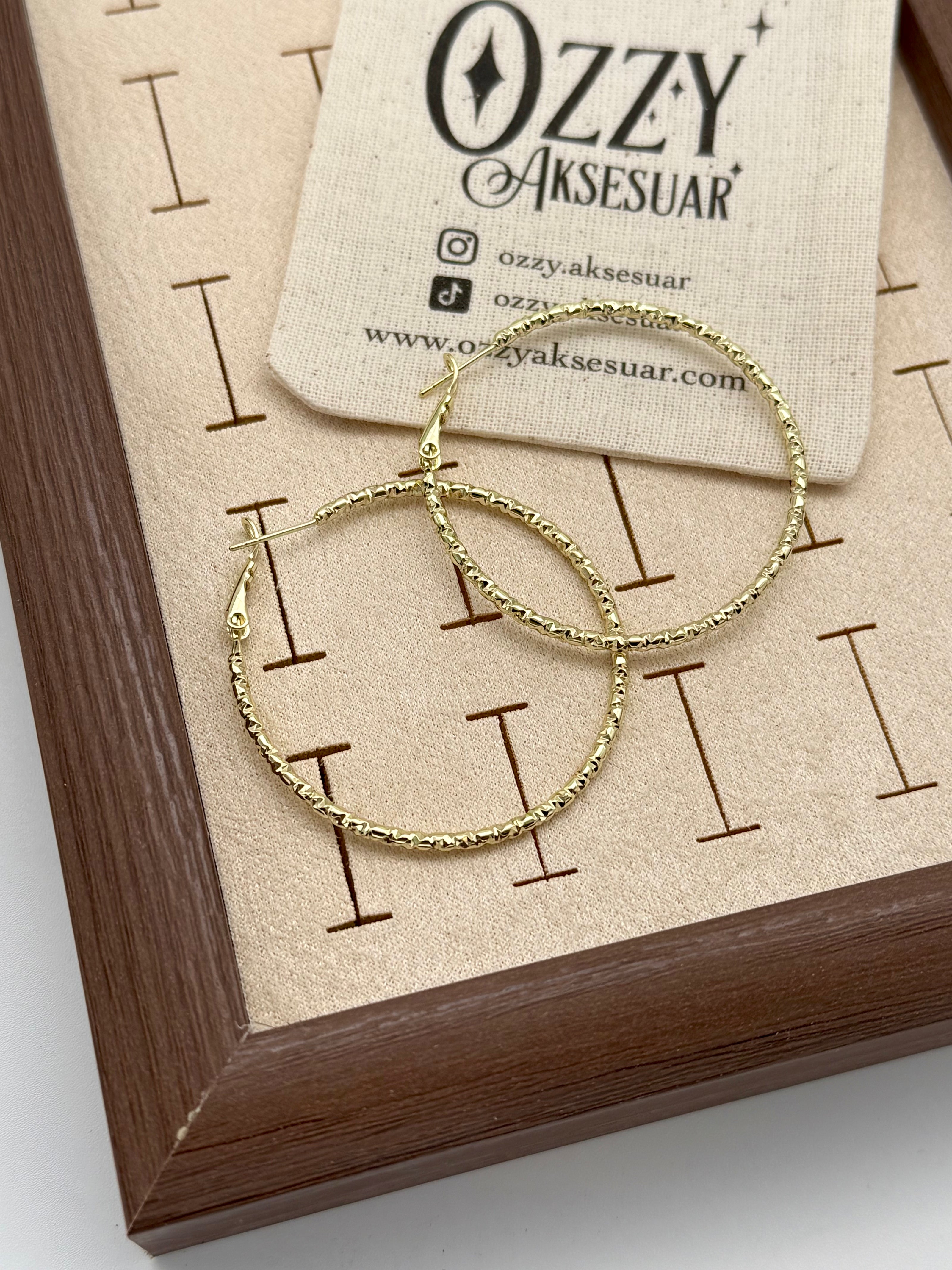 VIP Tırtıklı Model Halka Küpe 4 cm