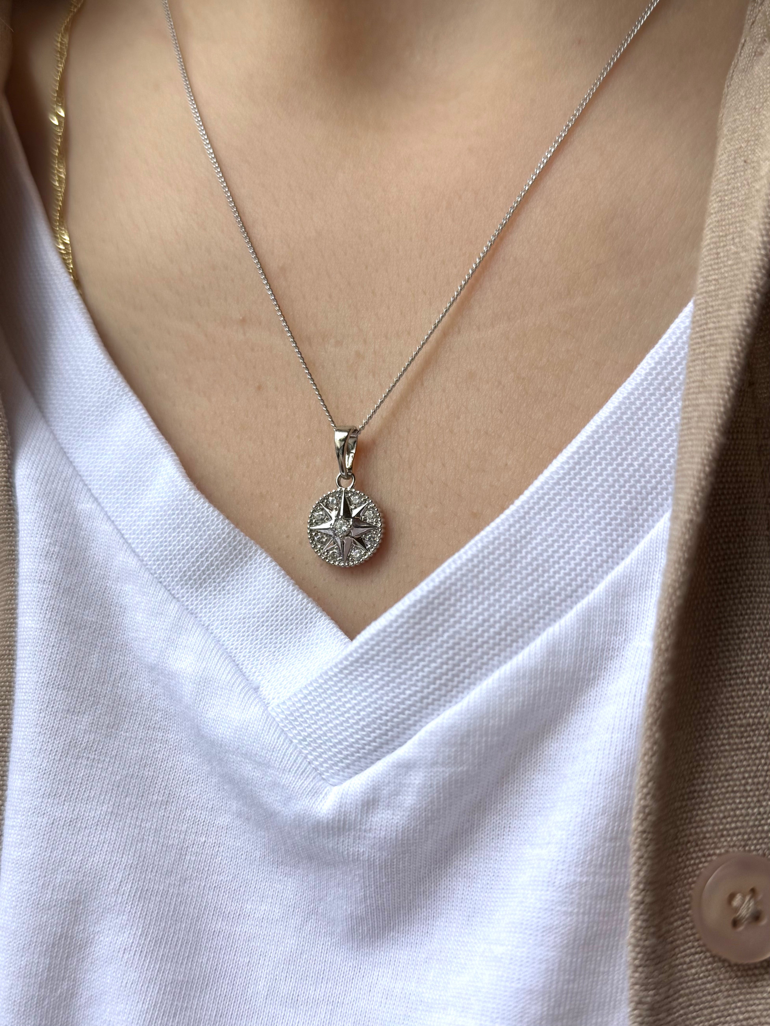 VIP Taşlı Kuzey Yıldız Model Kolye 45 cm Gümüş Renk