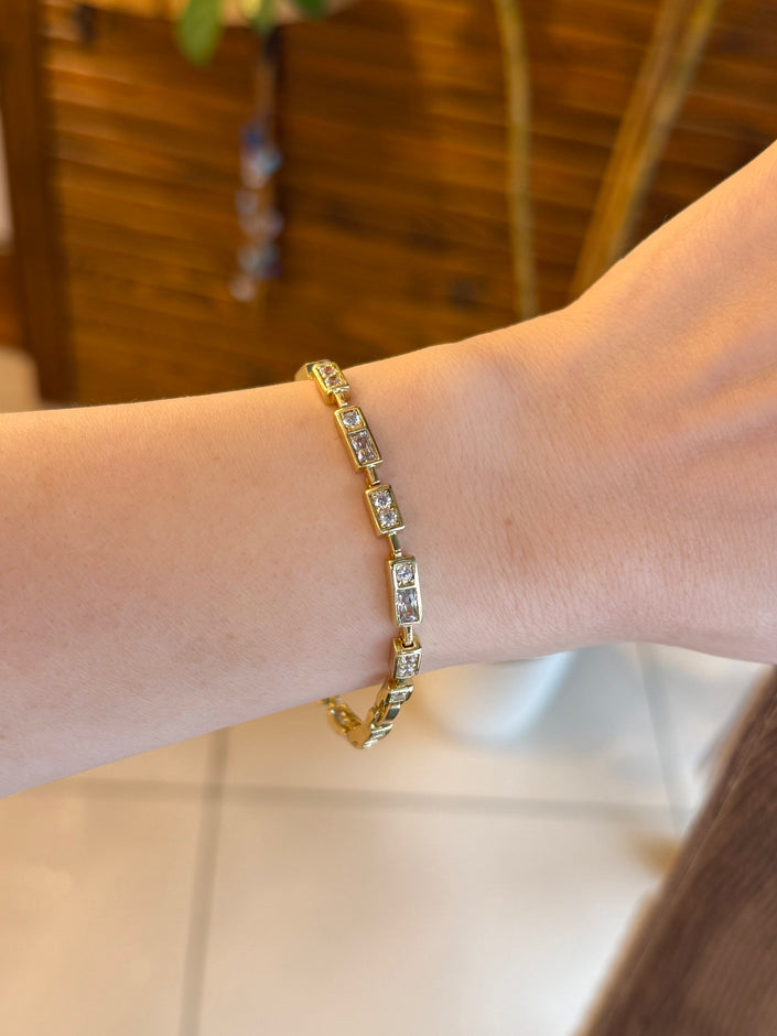 VIP Baget ve Yuvarlak Zirkon Taşlı Bileklik 17 + 3 cm