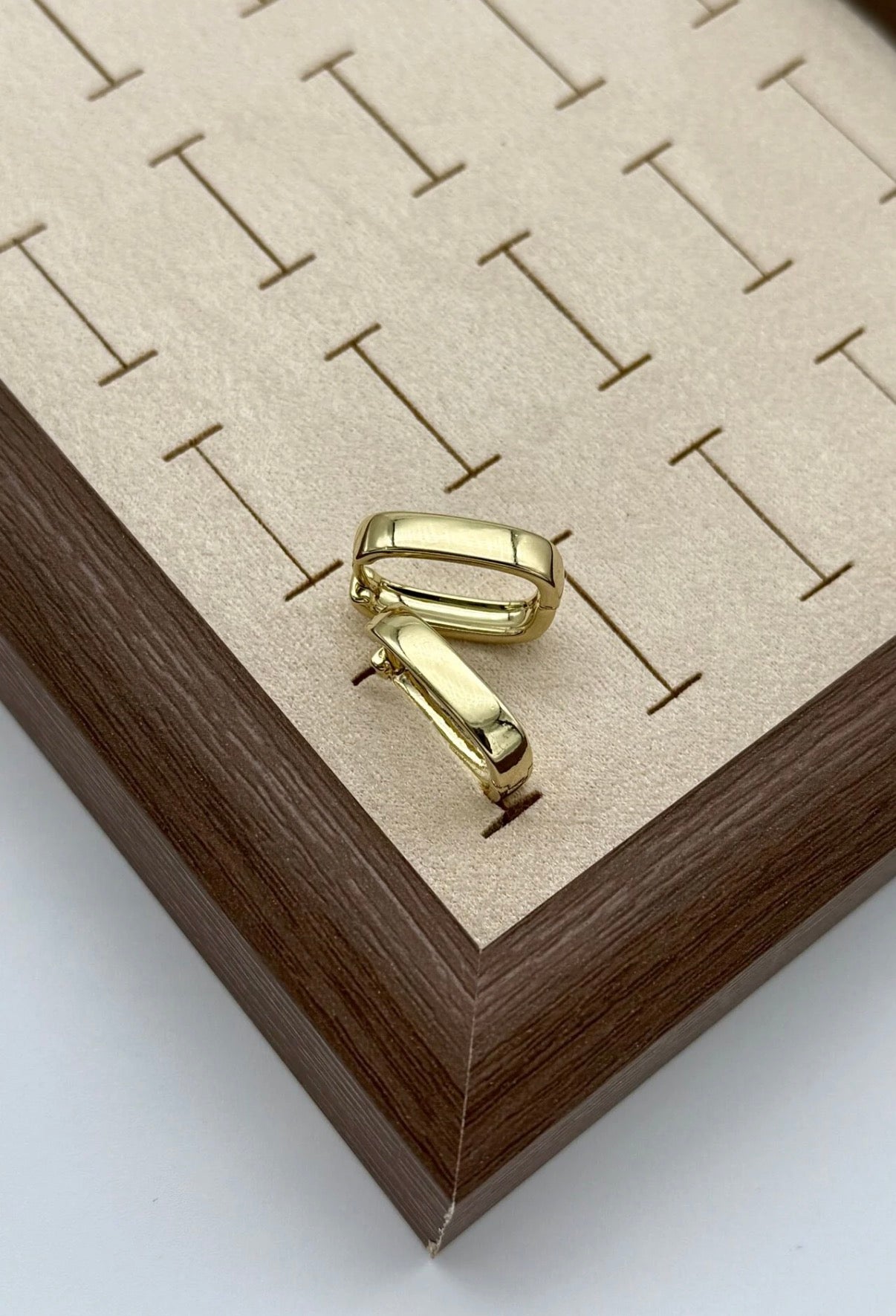 VIP Oval Köseli Dikdörtgen Halka Küpe 14K