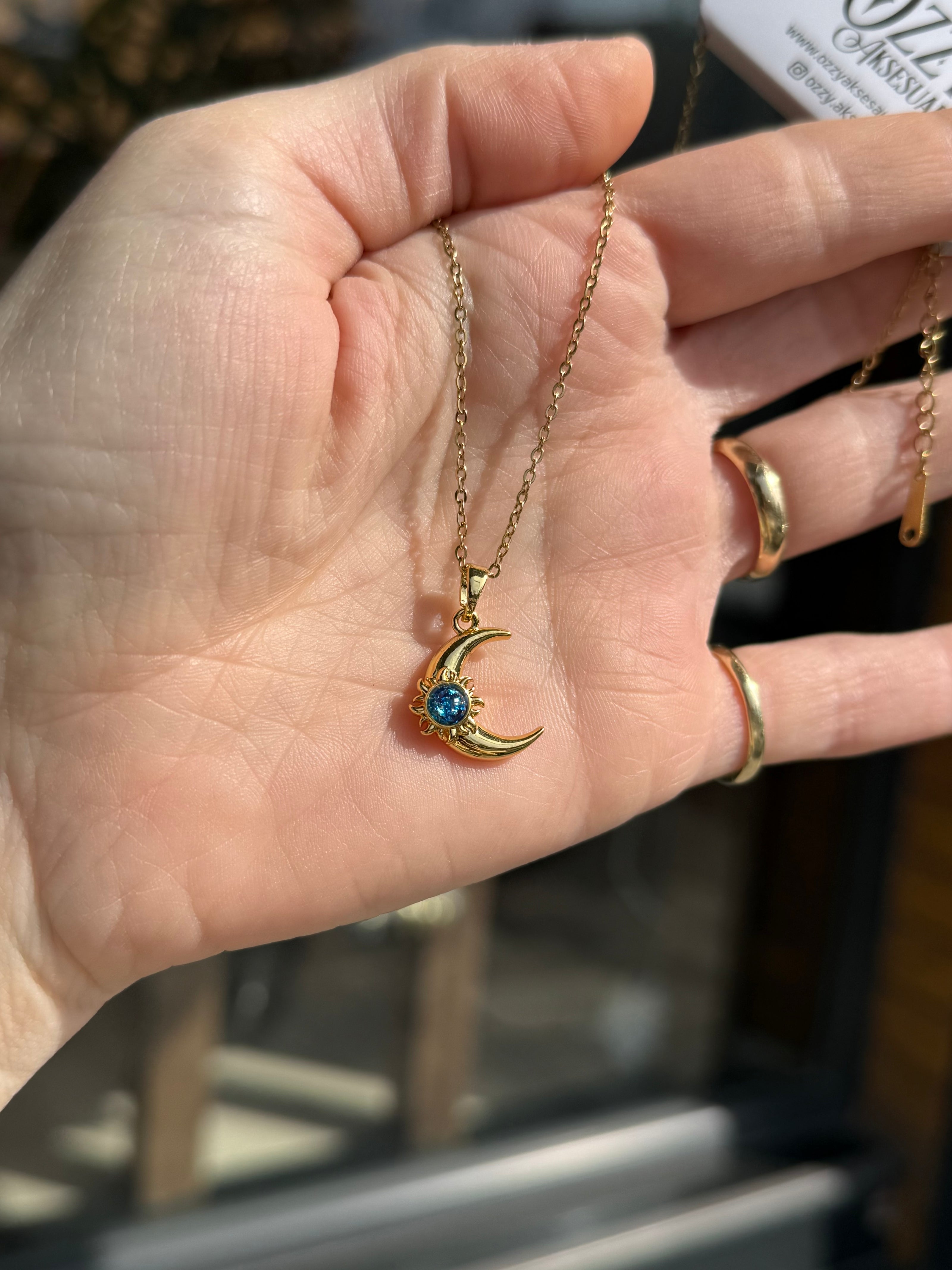 Opal Görünüm Taşlı Hilal Çelik Kolye 45 cm Lacivert