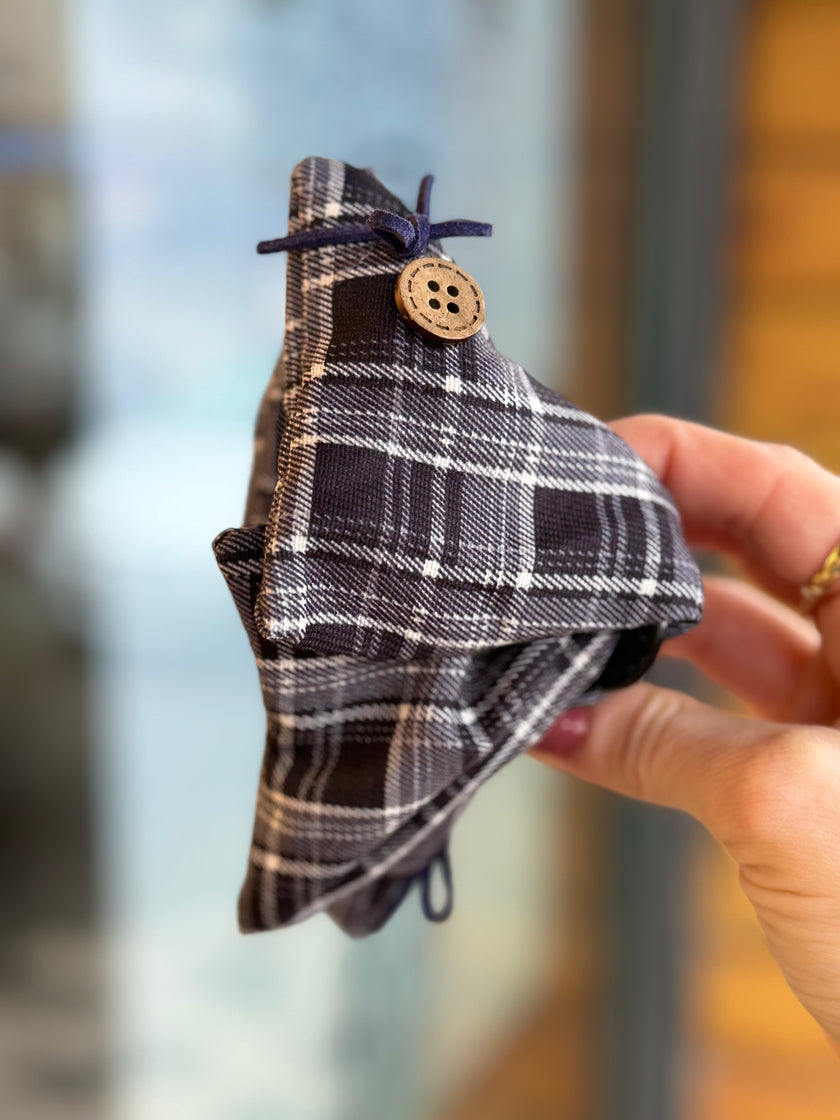 Düğme Detay Ekoseli Kumaş Üçgen Mandal Toka Siyah