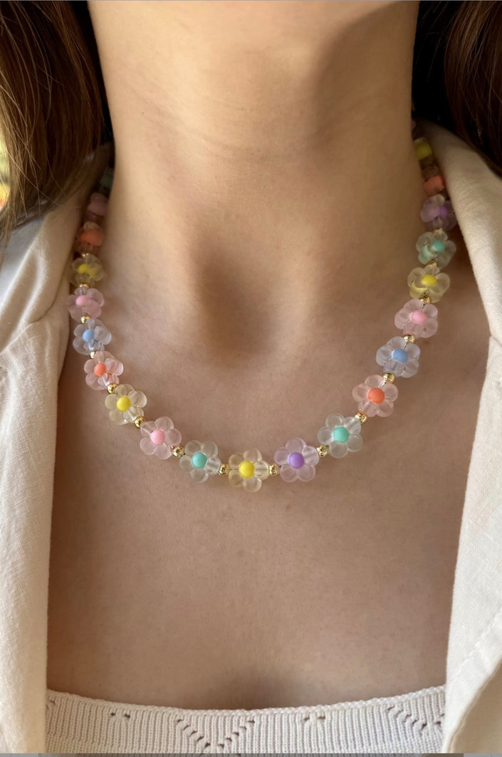 Ortası Renkli Şeffaf Çiçek Boncuk Kolye